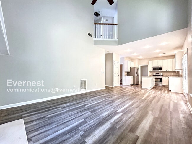 Foto del edificio - 3325 Hidden Trail Rd SE