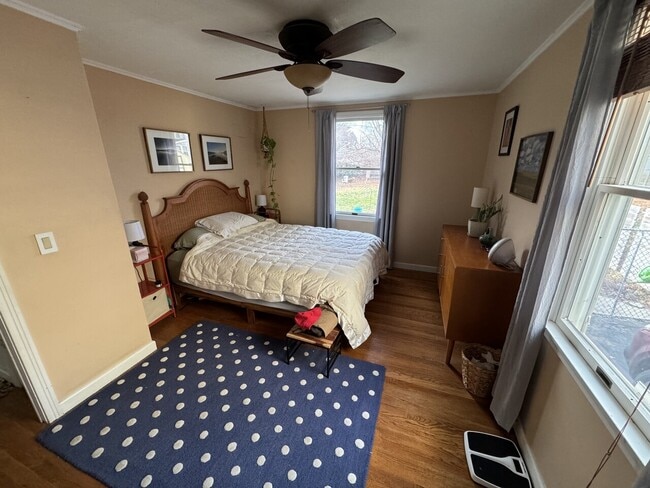 Building Photo - Clover Ridge Drive 308