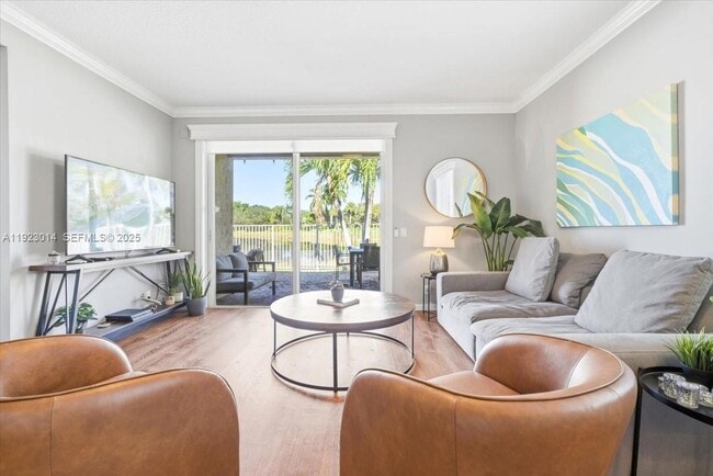 Foto del edificio - 920 Golden Cane Dr