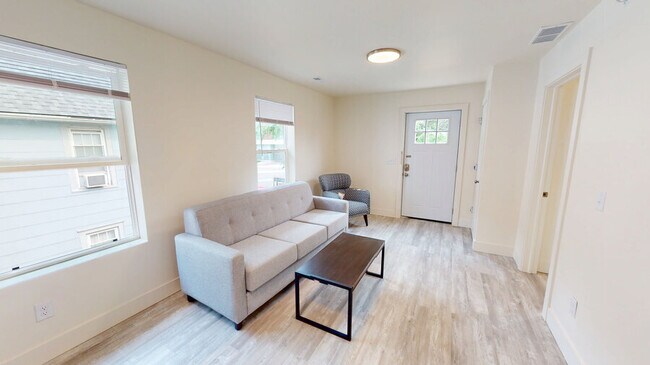 Foto del edificio - 1214 Washtenaw Ct