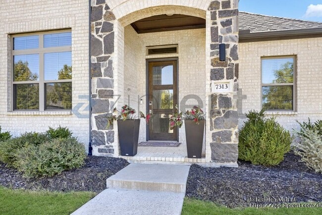 Foto del edificio - 7313 Zachery Dr