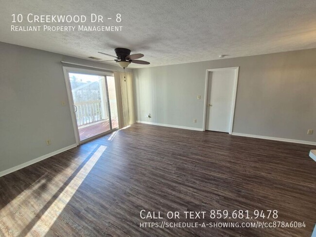 Foto del edificio - 10 Creekwood Dr