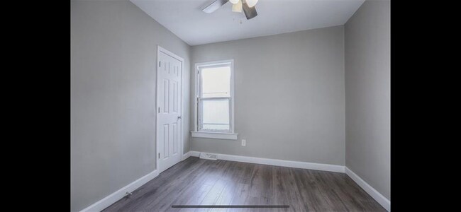 Building Photo - 1224 E 23rd Ave