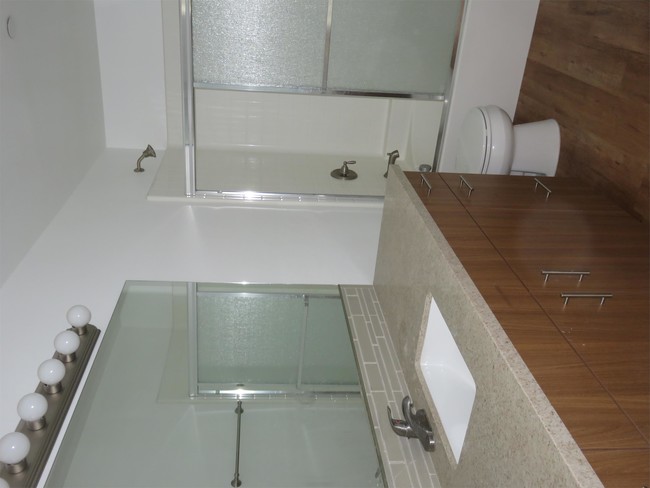 Foto del edificio - 12550 Laurel St