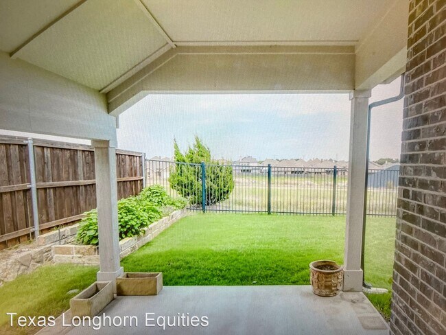 Foto del edificio - 3 br, 2 bath House - 5541 Annie Creek Rd.