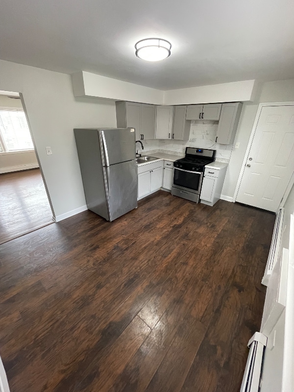 Photo - 7810 S Escanaba Ave Apartment