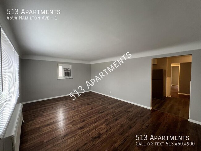 Foto del edificio - 4594 Hamilton Ave
