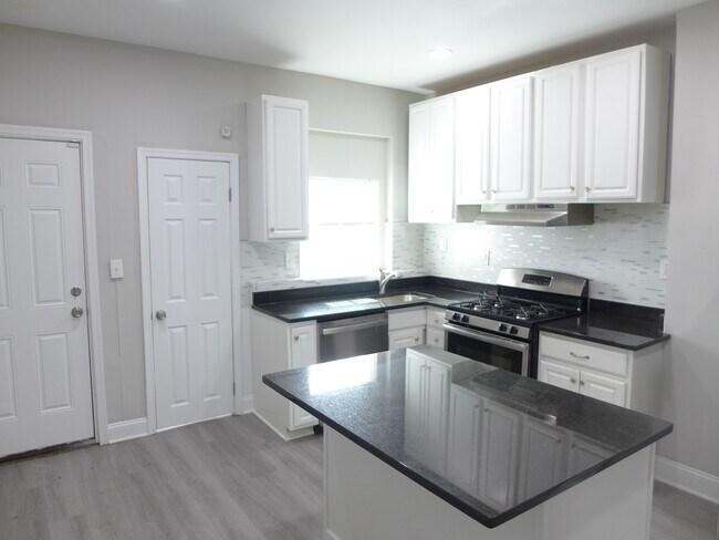 Foto del edificio - 619 McKewin Ave