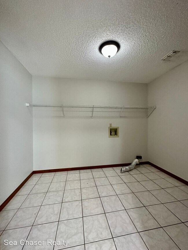 Foto del edificio - 3 br, 2 bath House - 539 Harrison Ave
