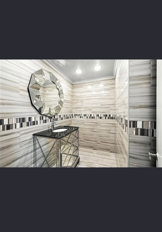 Foto del edificio - 12720 Burbank Blvd