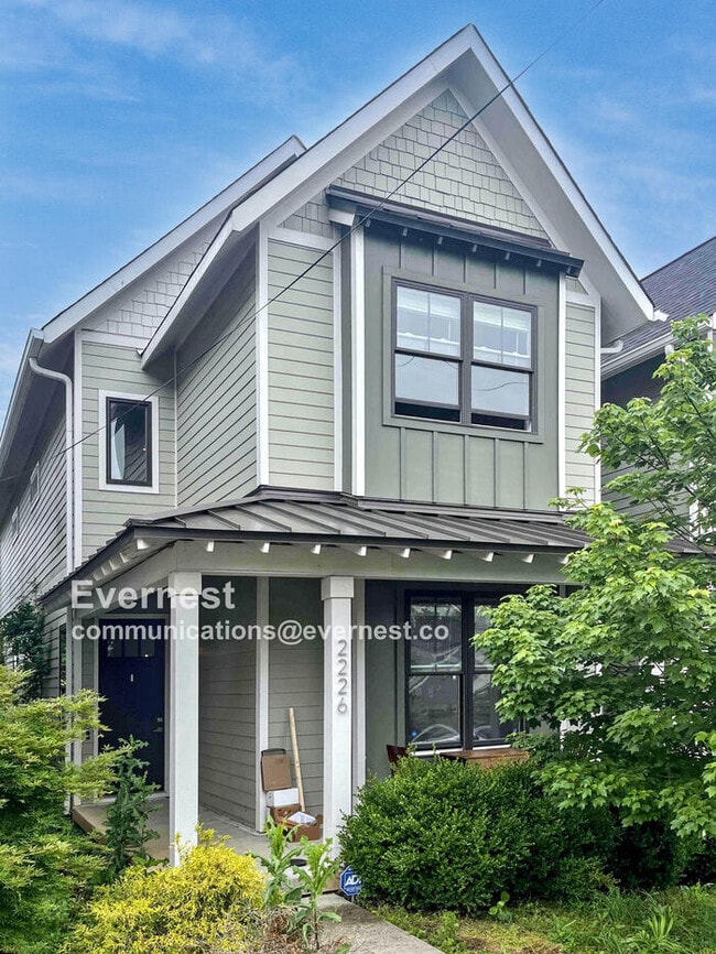 Modern 4-Bedroom Home with Prime Comfort a... - Modern 4-Bedroom Home with Prime Comfort a...
