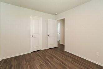 Building Photo - 2545 Coho Dr