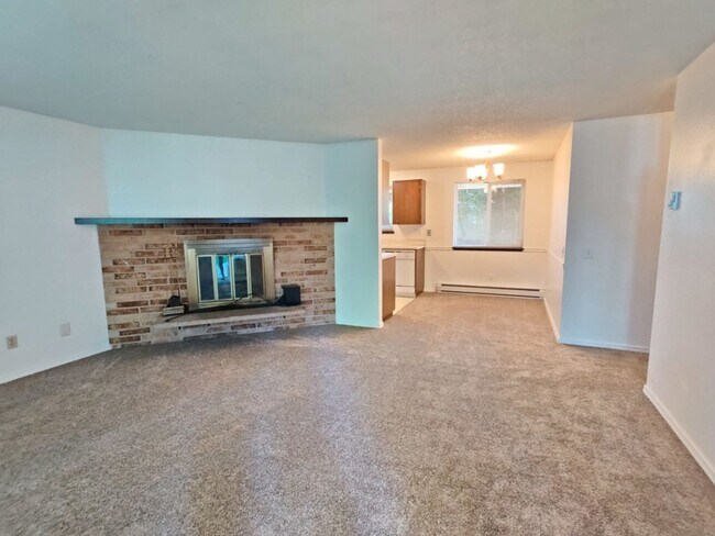 Building Photo - 511-511 1/2 Burke Ct