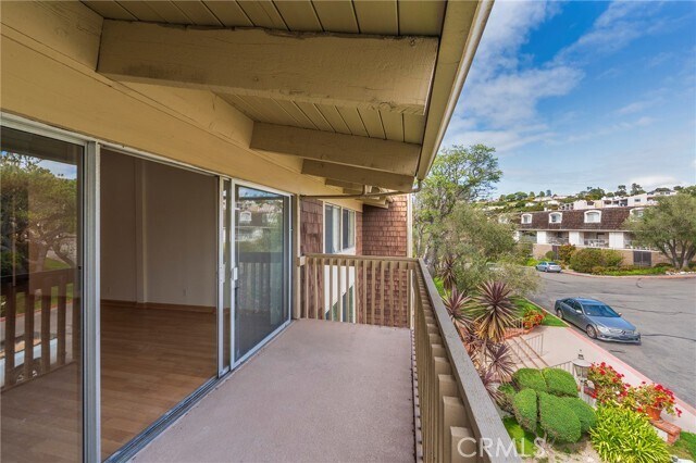 Foto del edificio - 6542 Ocean Crest Dr