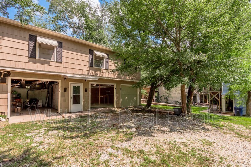 Foto principal - 805 Sam Houston Ave