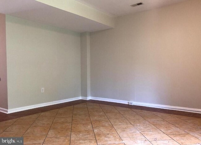 Building Photo - 12240 Maidstone Ct