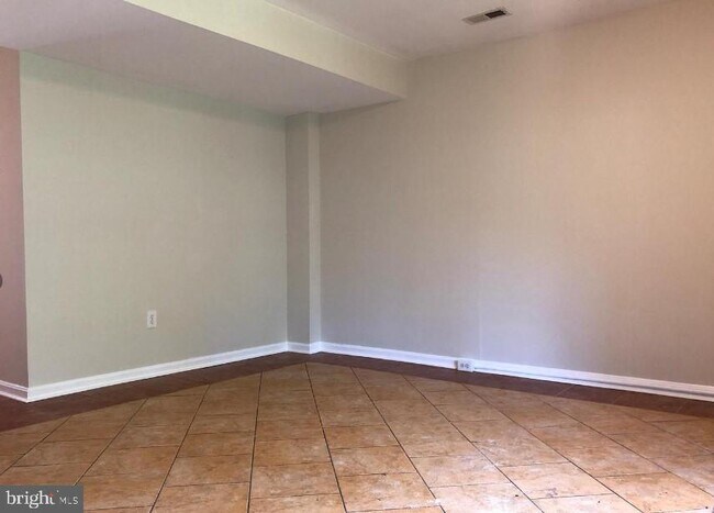 Foto del edificio - 12240 Maidstone Ct