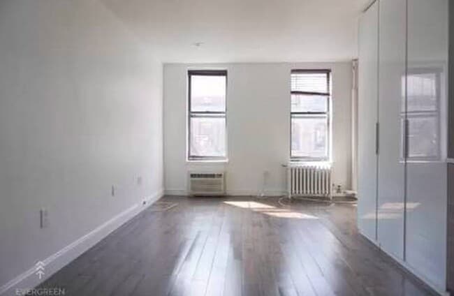 Foto del edificio - 86 Clinton St