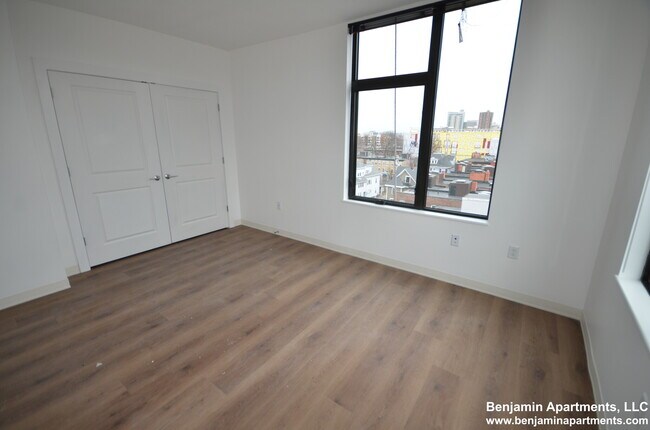 Foto del edificio - 89 Brighton Ave