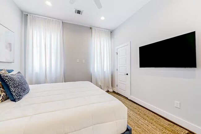 Photo - Houston Apartment