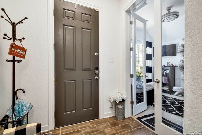 Foto del edificio - Charming Home Awaits: Spacious & Modern Living in a Prime Location