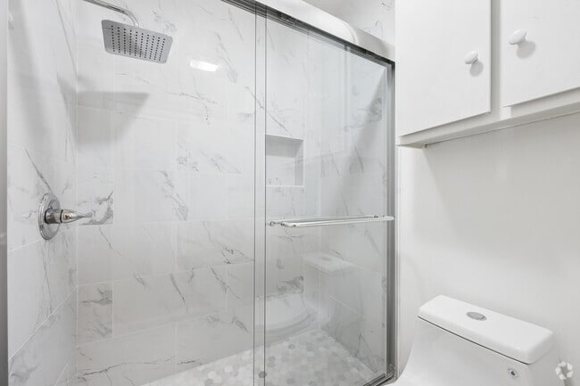 #205 - BRAND NEW WALK-IN SHOWER! - 456 S Harvard Blvd