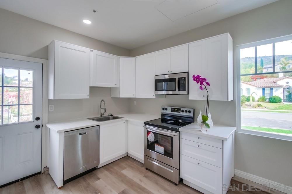 Foto principal - 16092 Falcon Crest Dr