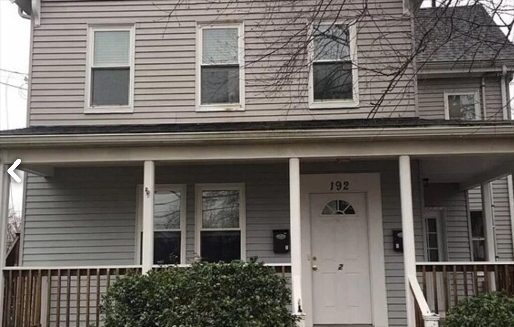 Foto principal - 192 Pleasant St