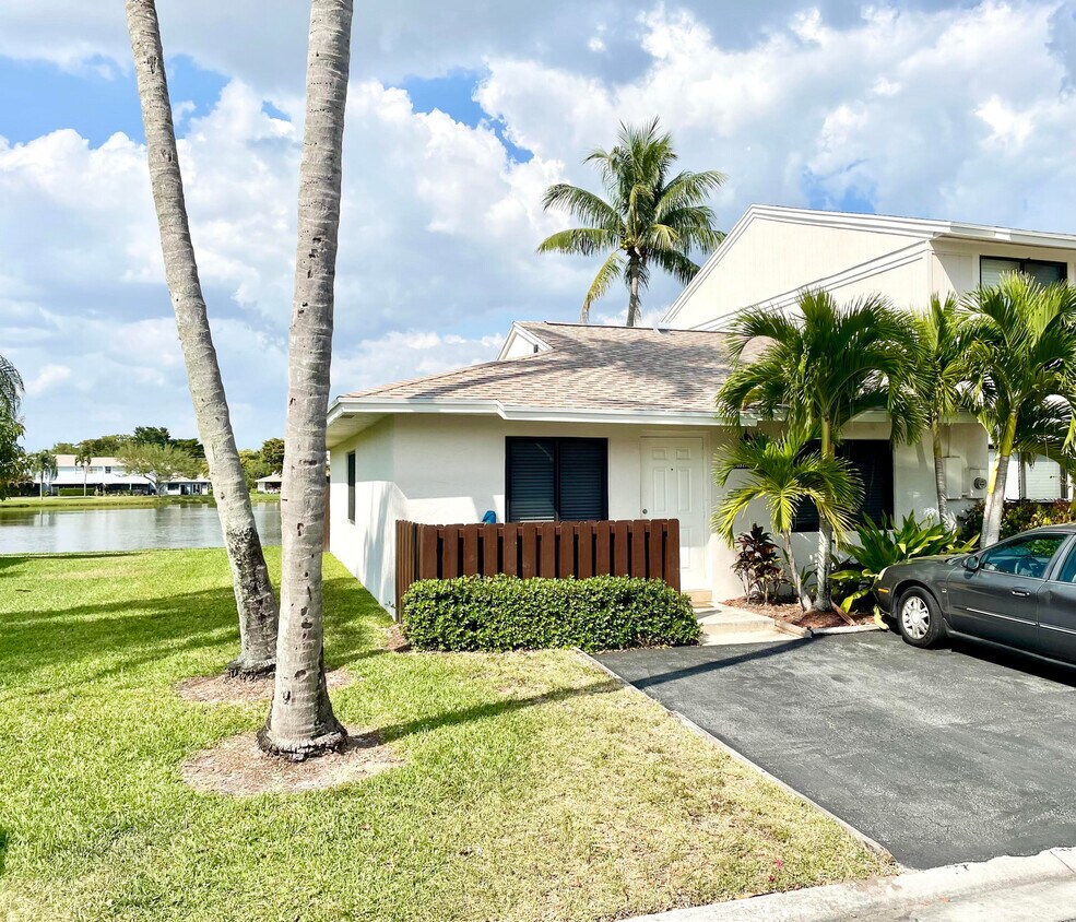 Foto principal - 5327 Tennis Ln