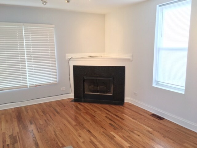 Building Photo - 2368 N Elston Ct