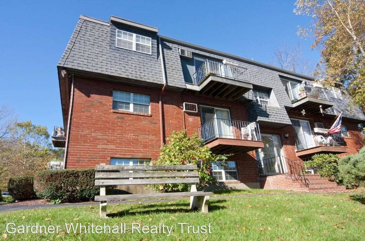 Primary Photo - 2 br, 1 bath Apartment - 100-106 WHITEHALL RD