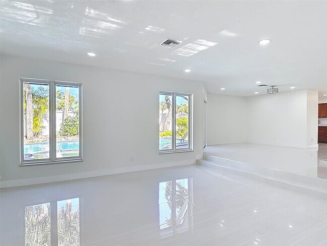 Building Photo - 1200 Poitras Dr