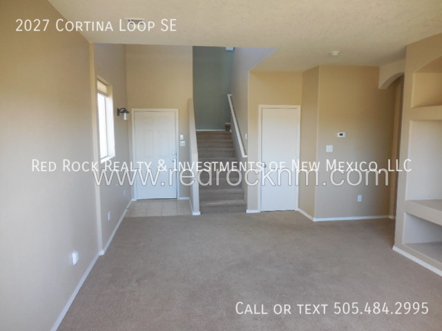 Building Photo - 2BR+Loft/2.5BTH Townhome in Gated Cabezon ...