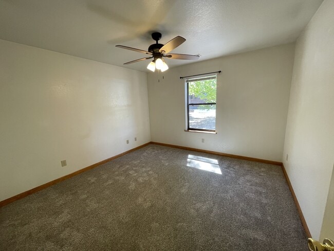 Building Photo - 3671 S Cheryl Dr