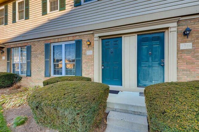 Building Photo - 7786 Amberfalls Ct