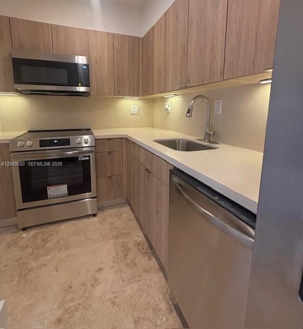 Building Photo - 2666 Tigertail Ave