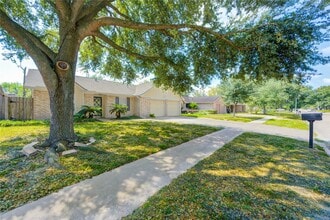Building Photo - 5711 Weeping Willow Rd