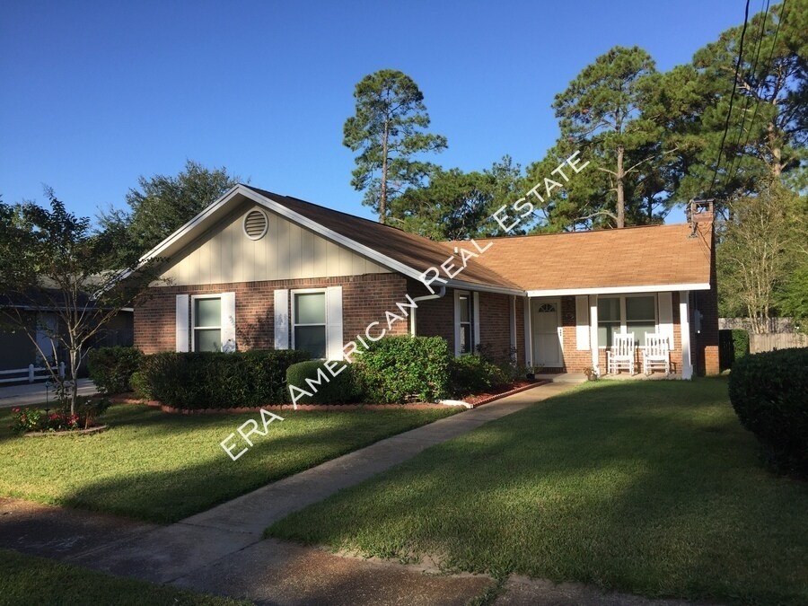 Foto principal - 912 Spruce Ct