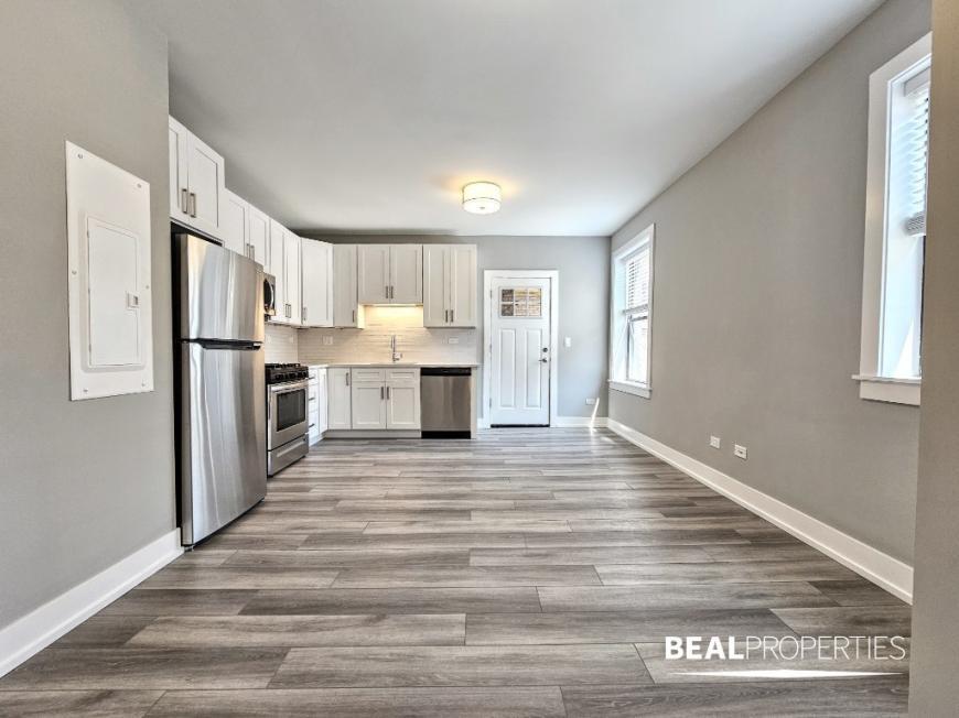 Primary Photo - 1 bedroom in CHICAGO IL 60613