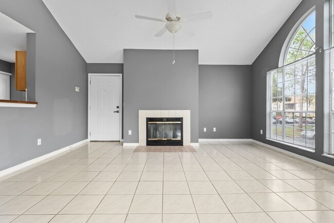 Building Photo - 709 Youngstown Pky