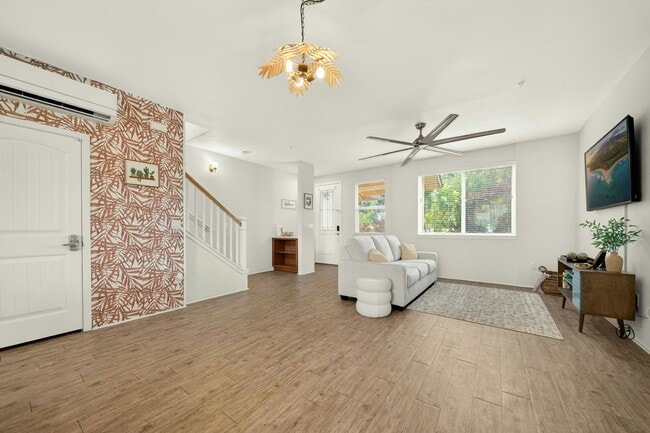 Building Photo - 724 Kakala St