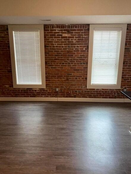 Building Photo - 738 Bryden Rd