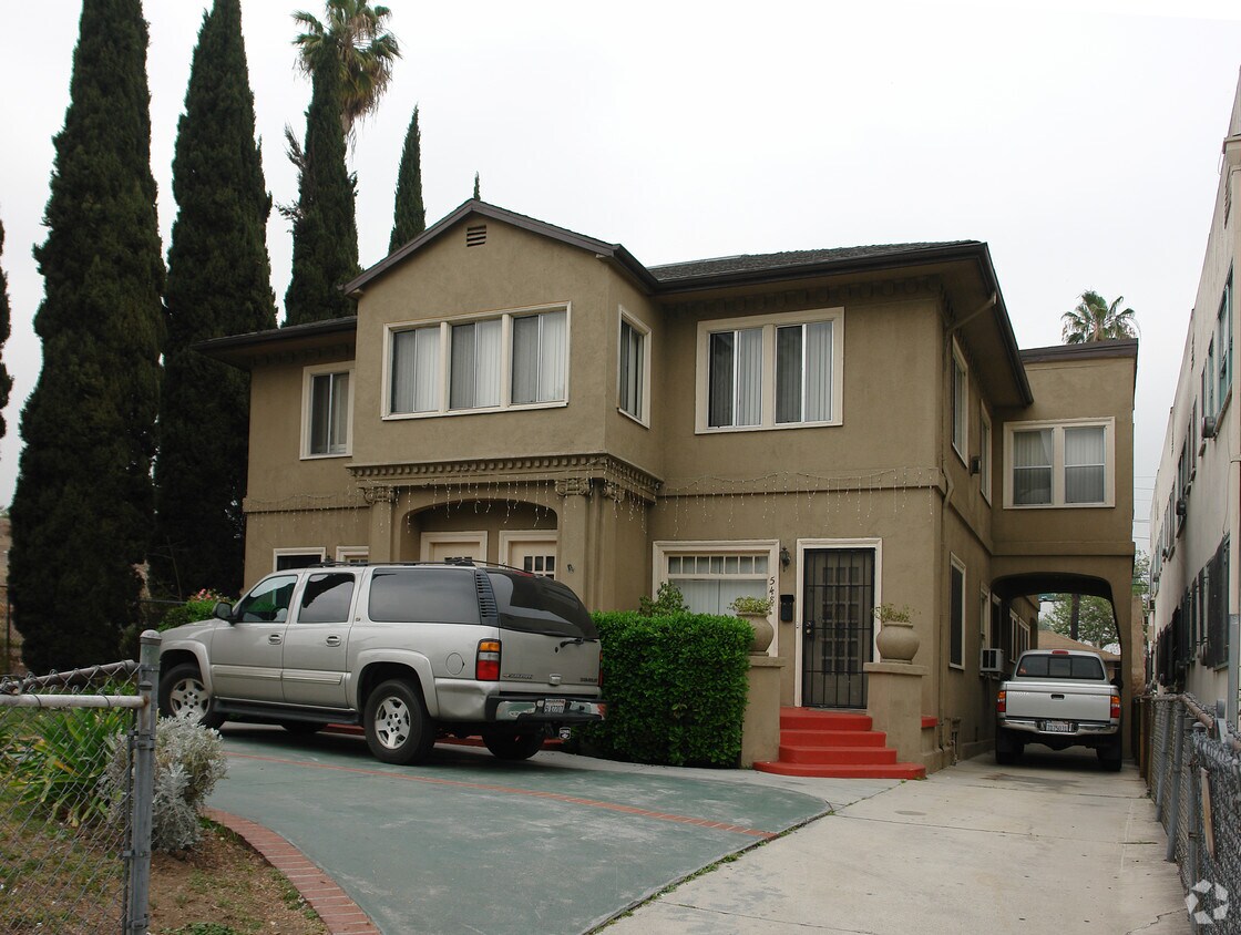 Primary Photo - 548 N Heliotrope Dr
