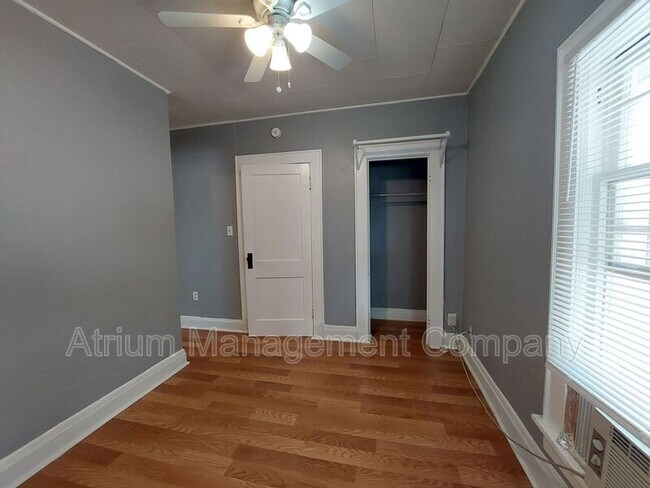 Building Photo - 213 Lenox St