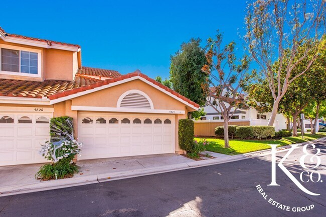 Building Photo - Relaxed Living in Oak Park with All the Up...