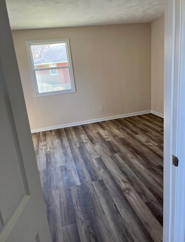 Foto del edificio - 2 Rip Rap Rd