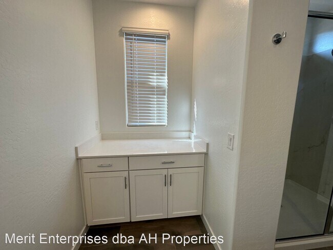 Building Photo - 4 br, 3 bath House - 4149 E AUSTIN DR