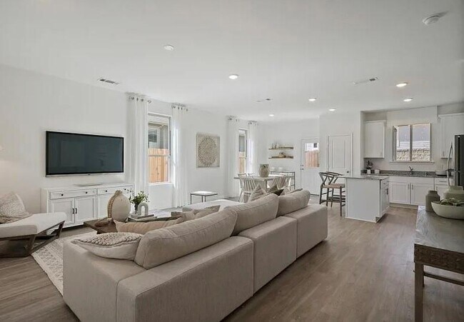 Foto del edificio - 335 Shady Cedar Hl Ln