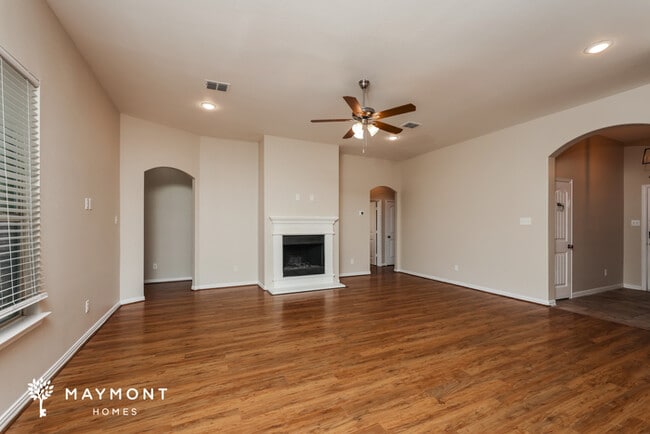 Building Photo - 221 Jennie Marie Cir