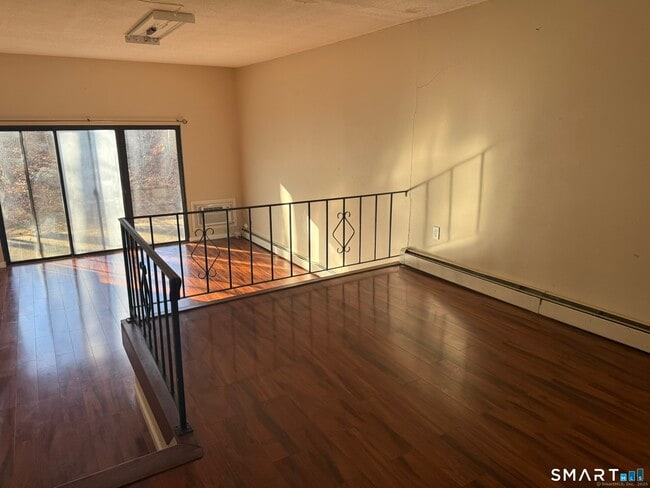 Foto del edificio - 11 King Arthur Dr